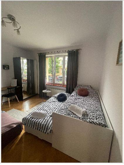 Cheerful 3 Bedroom House Краків